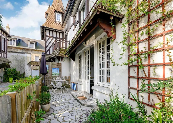 Romantic Escape In Normandy * Isigny-sur-Mer