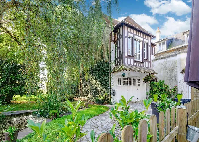 Romantic Escape In Normandy *